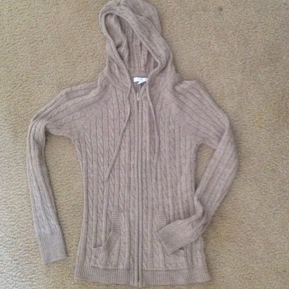 Zip up Sweater