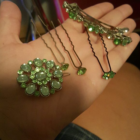 Dress - Picture 3 of 3