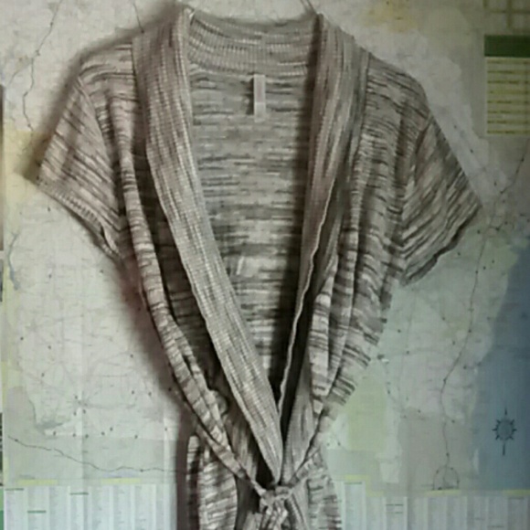 Xhilaration sweater