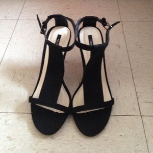 New forever 21 black heel sandal