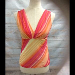 NewYork &Co. multicolored shell.