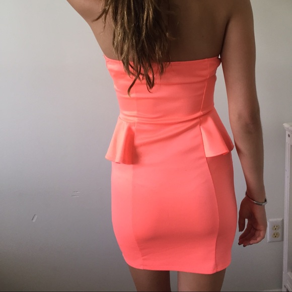 Neon dress - Picture 2 of 2