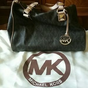 Classic Michael Kora purse