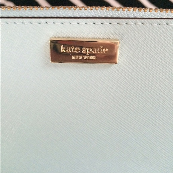 Kate Spade wristlet - Picture 2 of 4