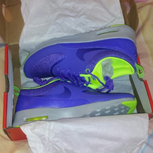 Nike Shoes - SOLD***Nike Air Max Thea PRM size 8