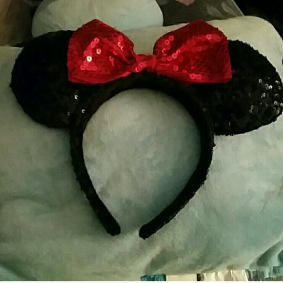 Authentic Minnie Mouse Ear