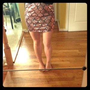 Gold "scallop" sequence mini skirt NEVER WORN