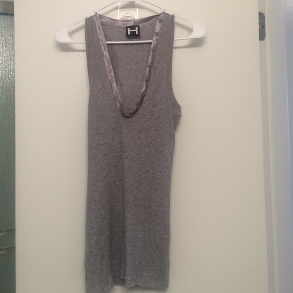 Ribbed tank