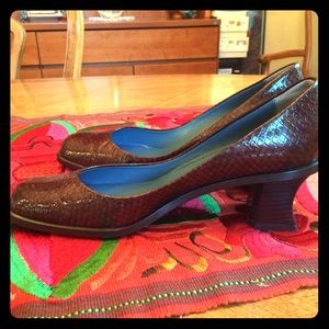 Joan & David brown croc pattern shoes