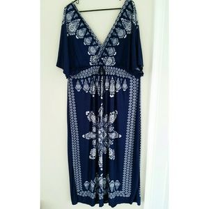 🎉SALE 🎉 Navy & white boho dress