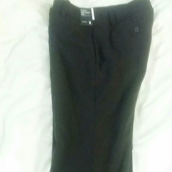 Black NY&COMPANY slacks - Picture 4 of 4