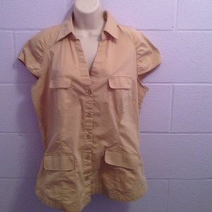 New York & company sleeveless shirt.