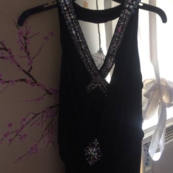 Prom dress or evening gown - Picture 2 of 4