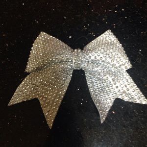 A diamond cheer bow