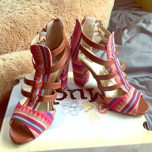 Beautiful shoes I no longer need