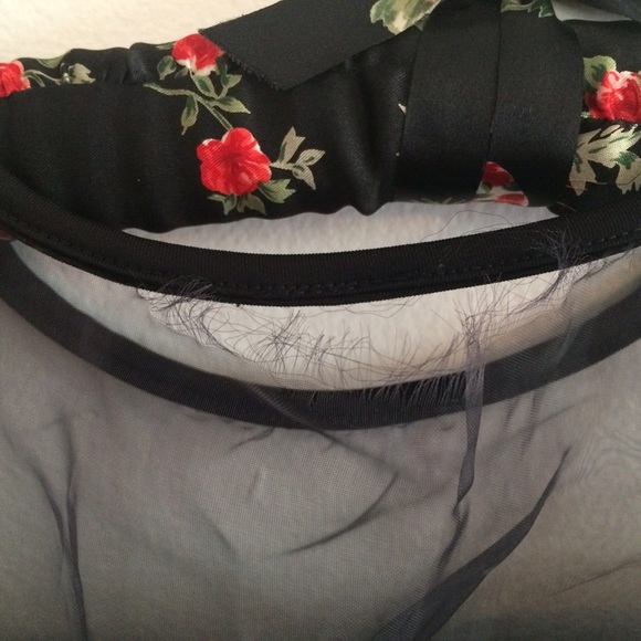 Black Crop Top - Picture 3 of 3