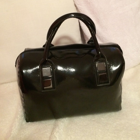 Black Patent Leather Handbag - Picture 4 of 4