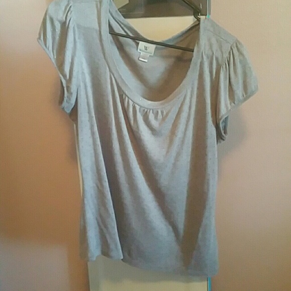Gray top - Picture 1 of 4