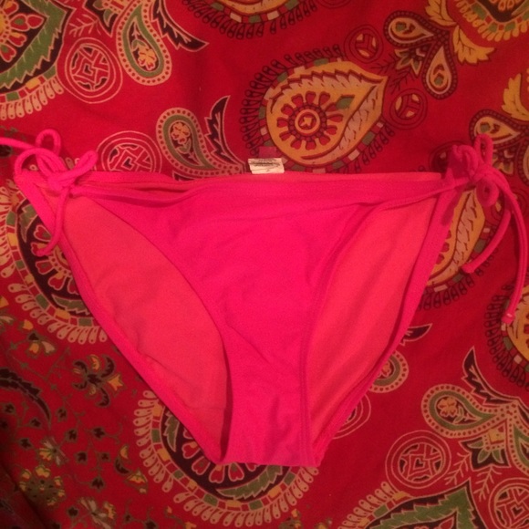 SOLD 👙 - Picture 4 of 4