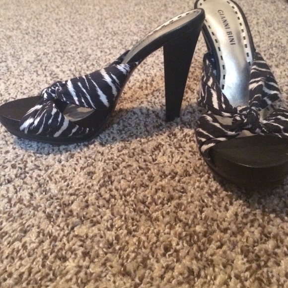 Gianni Bini zebra print heels