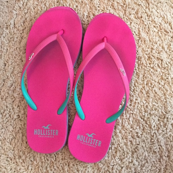 Hollister flip flops