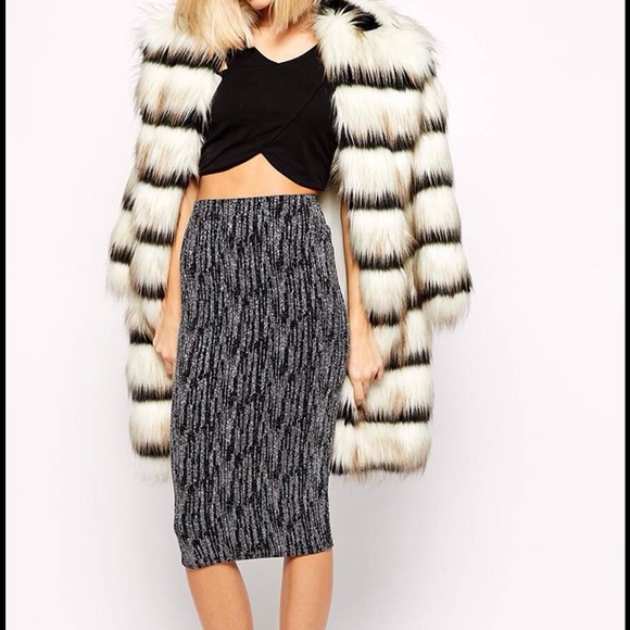 ✨NWT River Island Sparkle Skirt✨