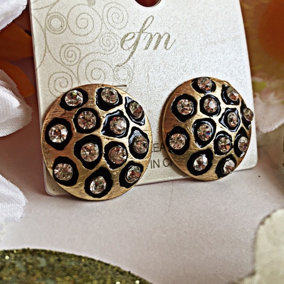 ❗️🚫SOLD❗️Protection of Enchants Earrings - Picture 3 of 3