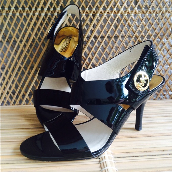 Michael Kors JOSELLE PATENT-LEATHER SANDAL