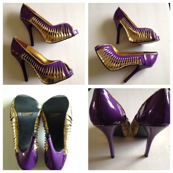💥Host Pick💥 Stylish Purple & Gold Heels - Picture 3 of 4