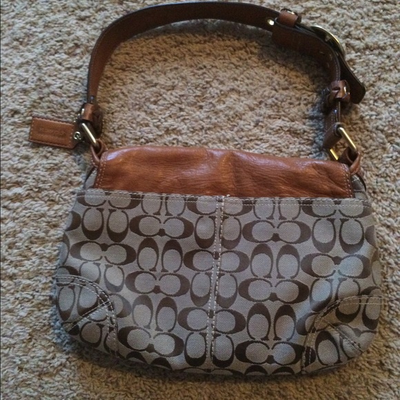 Classic Coach authentic purse - Picture 3 of 4