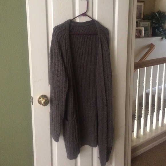 Knee length grey sweater