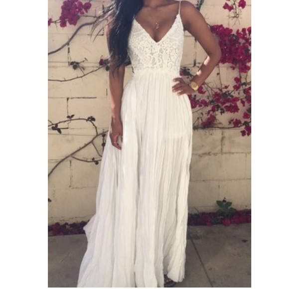 White- Spaghetti Strap Backless Maxi Dress