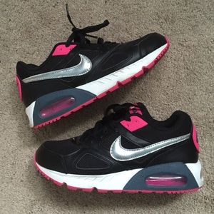 Nike air max sneakers size 8