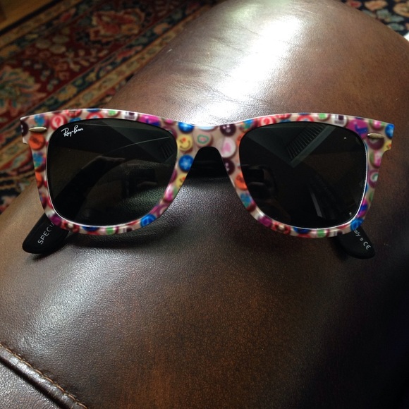 Ray-Ban special series button sunglasses