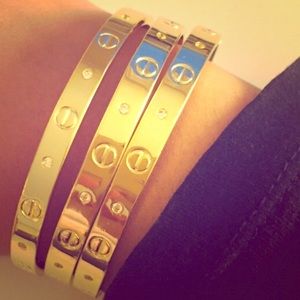 Screw gold bracelets with stone 4⃣➡️$25