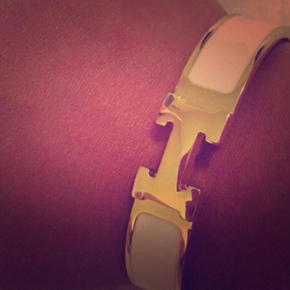 Hbracelet gold and white