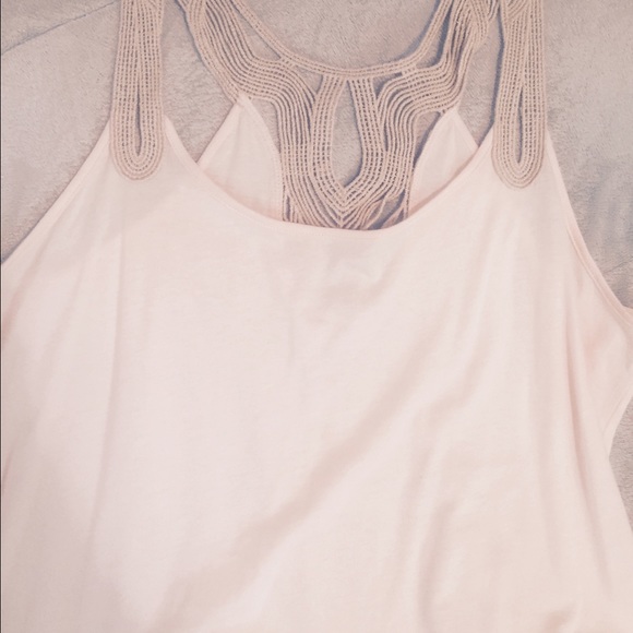 ANN TAYLOR LOFT BLUSH TOP WITH STUNNING TRIM