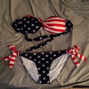 NWOT Stars & Stripes Bandeau Bikini