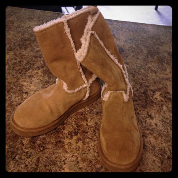 Tan fur lined boots