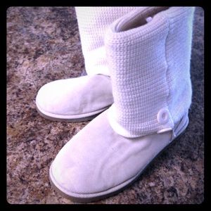 Cream knit boots