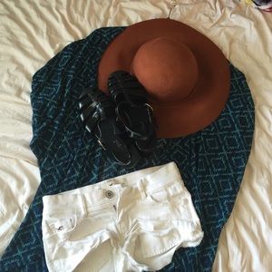 white Hollister shorts