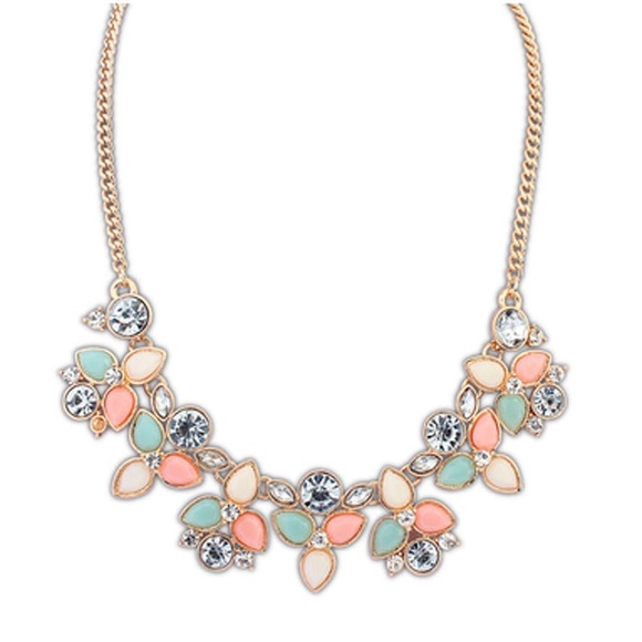 Jewelry - Statement Necklace