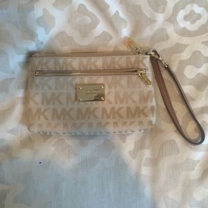 Authentic Michael Kors wristlet