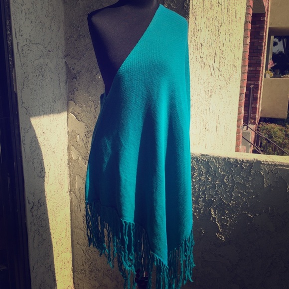 ⬇️FINAL⬇️ One Shoulder Poncho