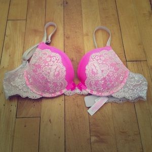 Almost New Victoria Secret Dream Angels Bra 32C