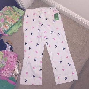 Lilly P Capri Pants Lobster/Crab Embroidered
