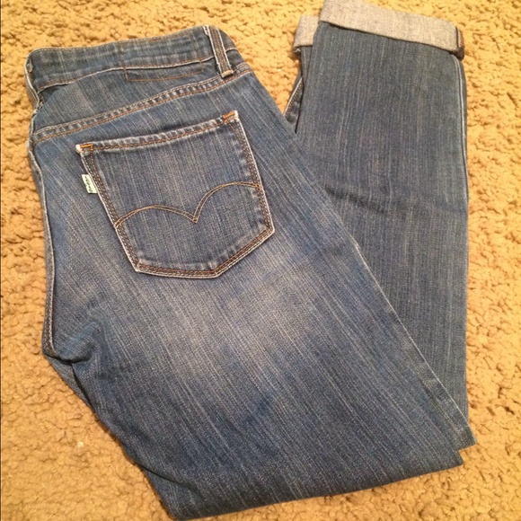 Levi's denim capris