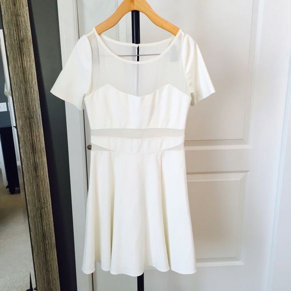 🚫Sold🚫Elizabeth & James Dress - Picture 4 of 4