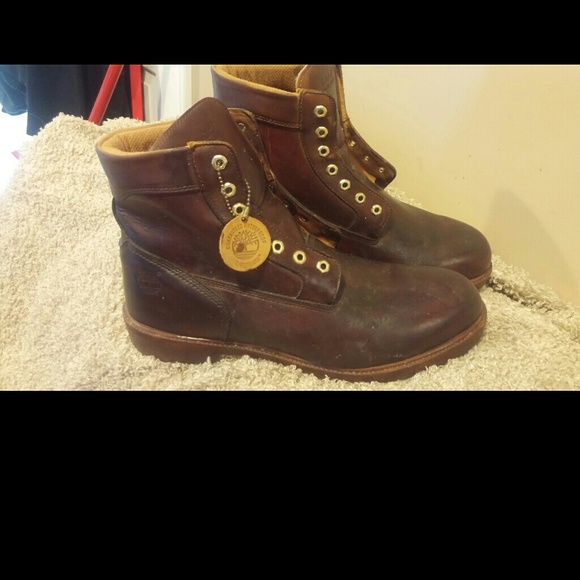 *SOLD*     Mens Timberland like New