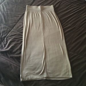 Tea length beige skirt